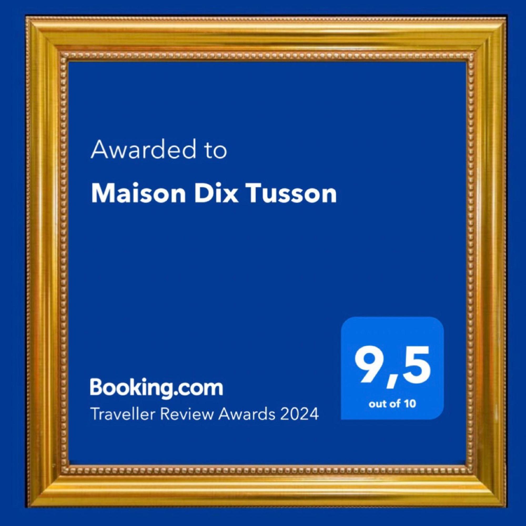 Maison Dix Tusson Luaran gambar